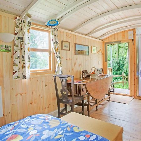 Hill View Holiday Home With Garden Тонтон Экстерьер фото
