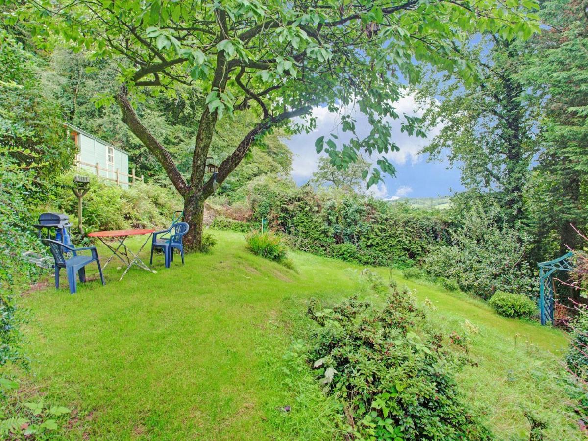Hill View Holiday Home With Garden Тонтон Экстерьер фото