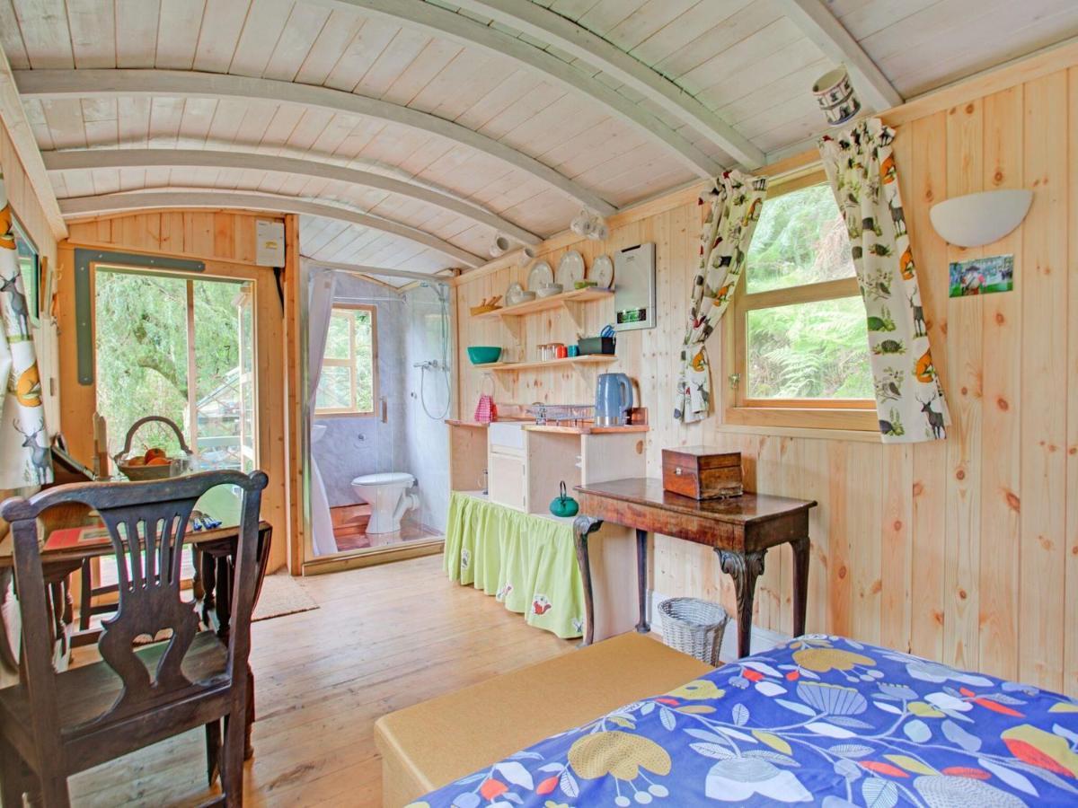 Hill View Holiday Home With Garden Тонтон Экстерьер фото