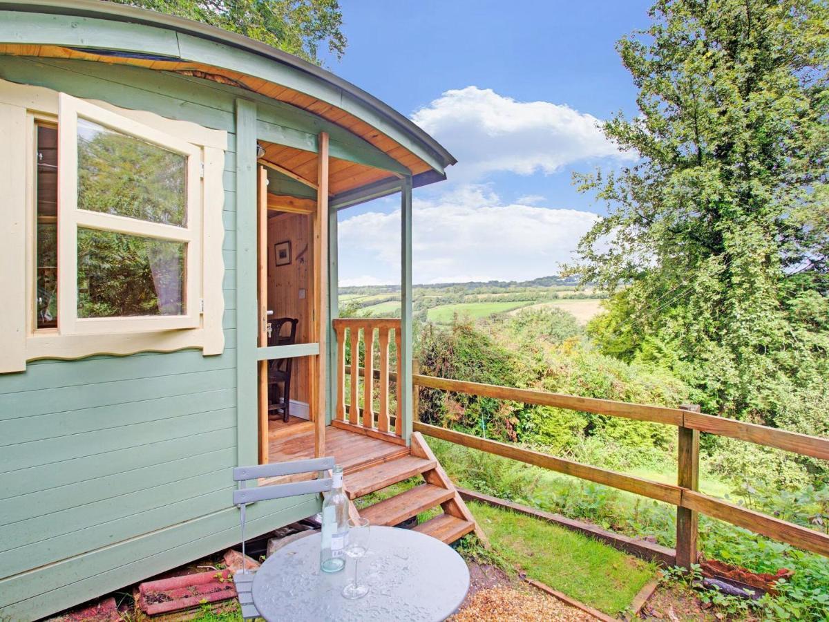 Hill View Holiday Home With Garden Тонтон Экстерьер фото