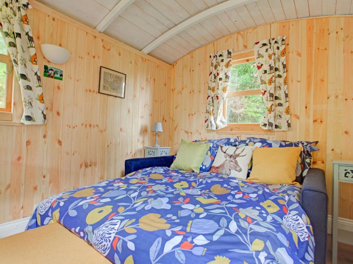 Hill View Holiday Home With Garden Тонтон Экстерьер фото
