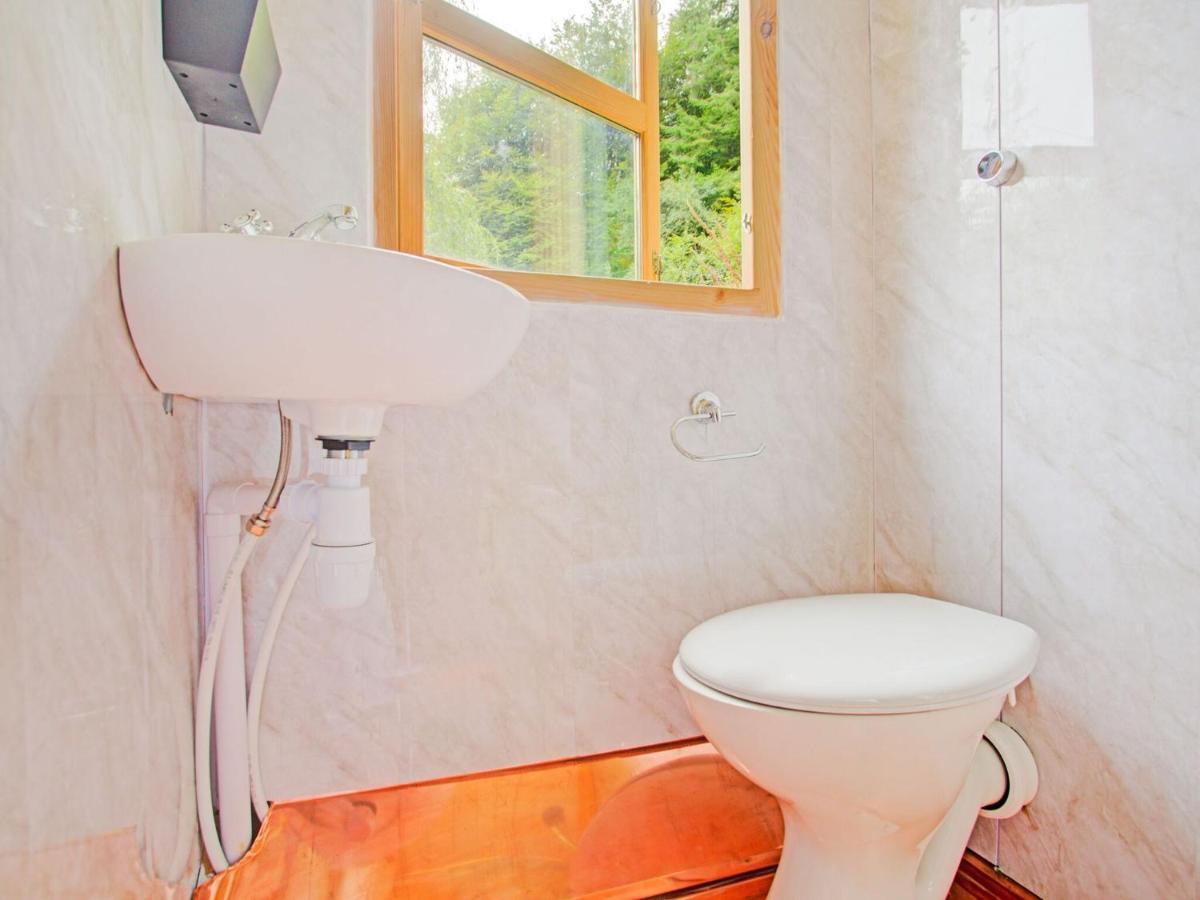 Hill View Holiday Home With Garden Тонтон Экстерьер фото